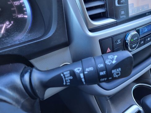 Used 2019 Toyota Highlander Limited Platinum image 35