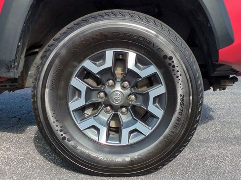 Used 2022 Toyota Tacoma SR5 image 11