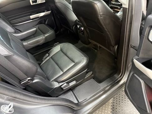 Used 2023 Ford Explorer Limited w/ Limited Technology Package image 41