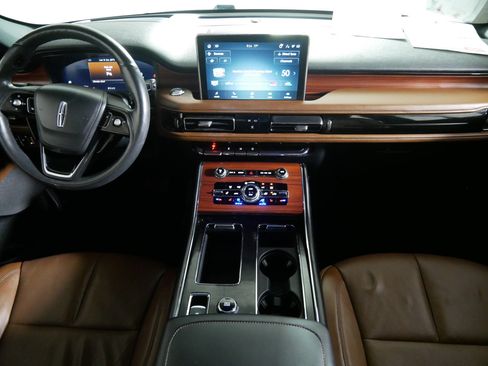 Used 2022 Lincoln Aviator Reserve w/ Equipment Group 201A AWD/4WD image 10