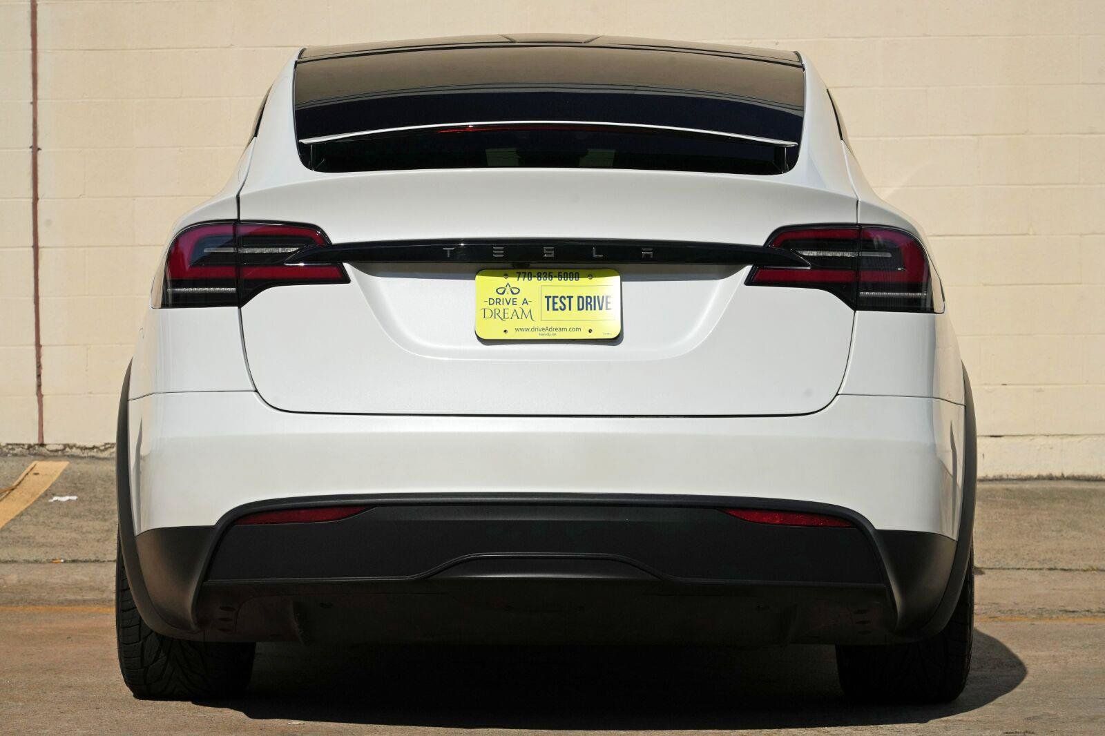 Used 2024 Tesla Model X AWD/4WD image 11