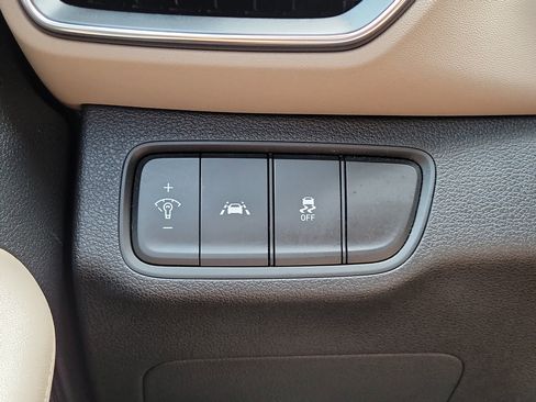 Used 2020 Hyundai Santa Fe SE FWD image 28