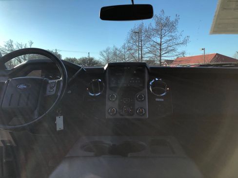 Used 2014 Ford F350 Lariat w/ Lariat Interior Package image 22