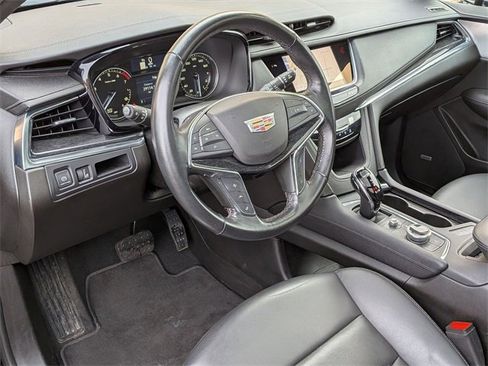Certified 2023 Cadillac XT5 Premium Luxury image 9