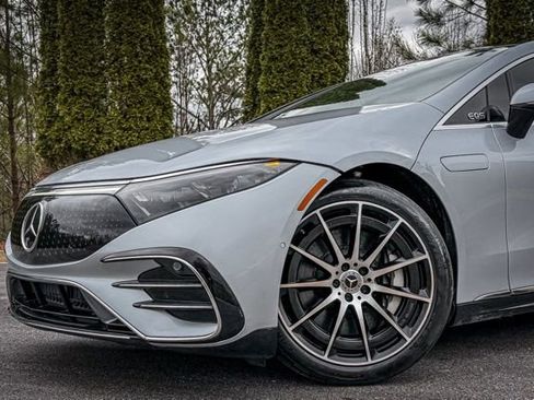 Used 2022 Mercedes-Benz EQS 450+ Sedan image 3