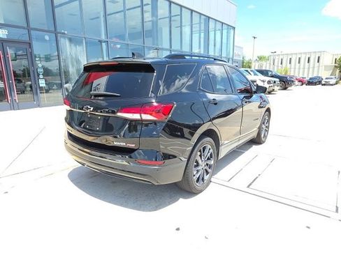 Used 2022 Chevrolet Equinox RS w/ RS Leather Package FWD image 4