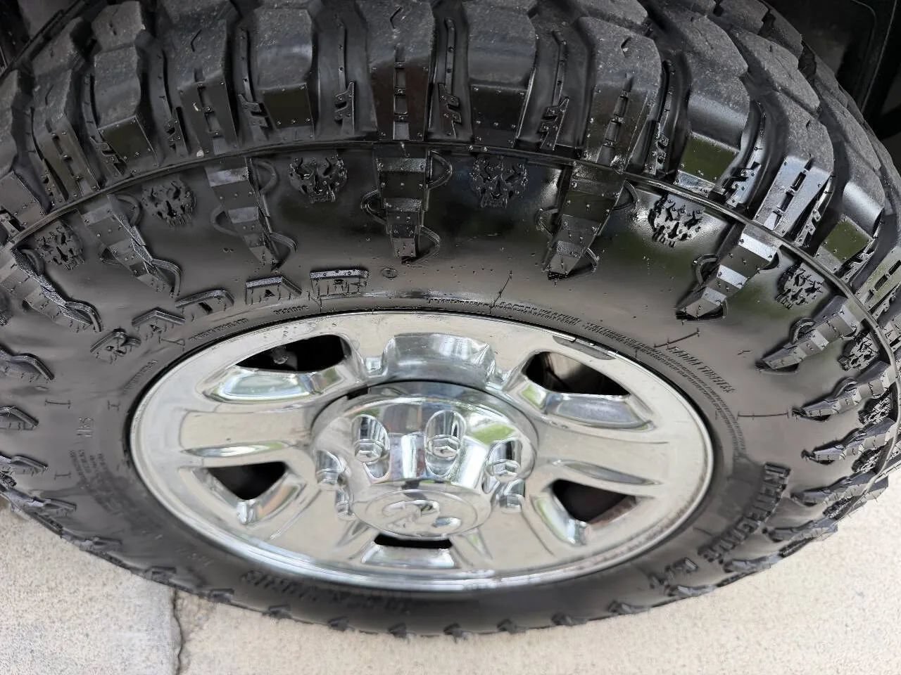 Used 2018 RAM 2500 SLT AWD/4WD image 37