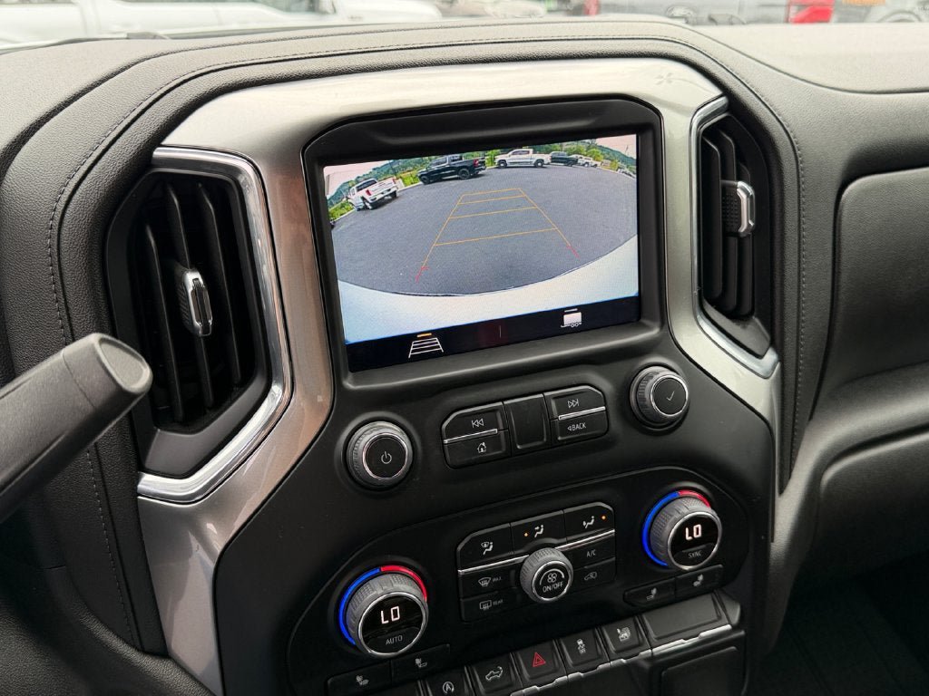 Used 2022 Chevrolet Silverado 1500 RST w/ Redline Edition AWD/4WD image 18