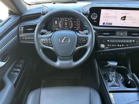 Used 2025 Lexus ES 350 w/ Premium Package FWD image 17