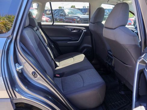 Used 2020 Toyota RAV4 XLE image 10