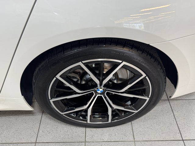 Used 2023 BMW 530i xDrive w/ M Sport Package AWD/4WD image 11