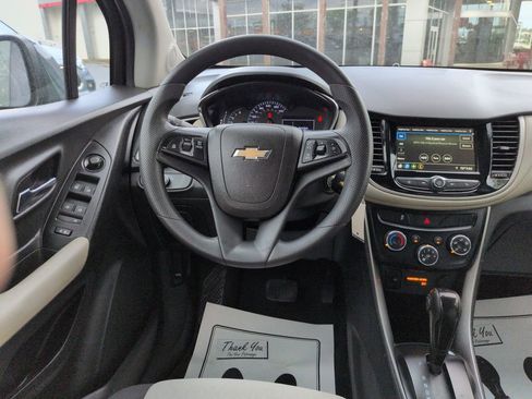 Used 2019 Chevrolet Trax LS w/ Tint and Cruise Package AWD/4WD image 13