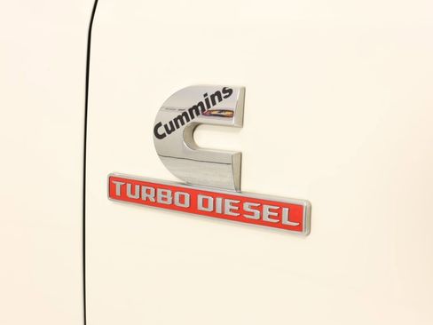 Used 2022 RAM 2500 Laramie AWD/4WD image 32
