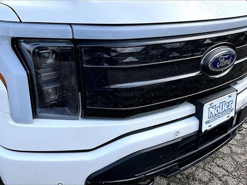 Certified 2022 Ford F150 Lightning Platinum image 29