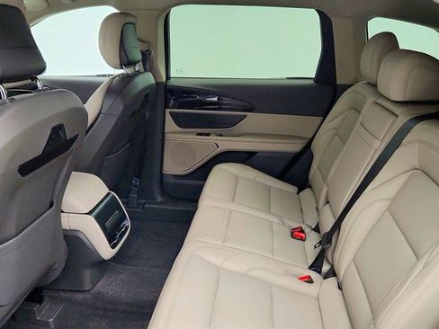 Used 2024 Lincoln Nautilus Premier AWD/4WD image 19