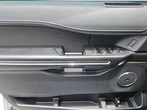 Used 2020 Ford Expedition XLT RWD image 16