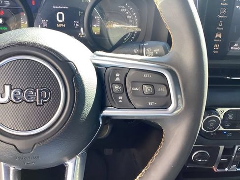 Used 2024 Jeep Wrangler Unlimited Sahara AWD/4WD image 22