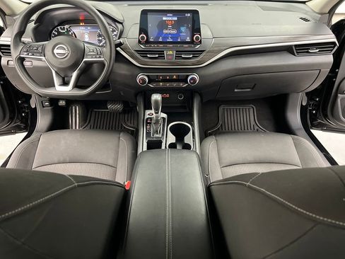 Used 2024 Nissan Altima 2.5 SV image 32