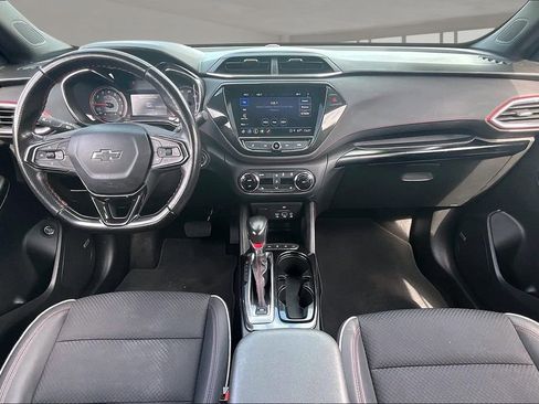 Used 2021 Chevrolet TrailBlazer RS w/ Sun and Liftgate Package image 7