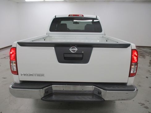 Used 2016 Nissan Frontier S RWD image 6