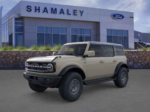New 2025 Ford Bronco Outer Banks w/ Sasquatch Package image 1