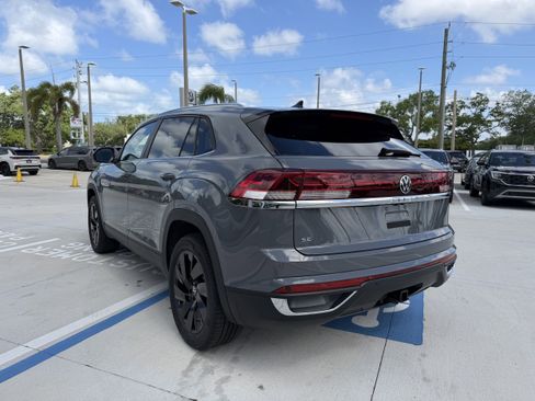 New 2026 Volkswagen Atlas Cross Sport SE image 5