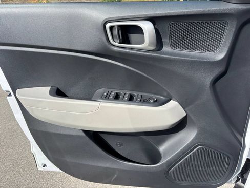 New 2026 Hyundai Venue SEL FWD image 10