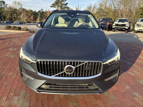 Used 2022 Volvo XC60 B5 Momentum w/ Advanced Package image 25