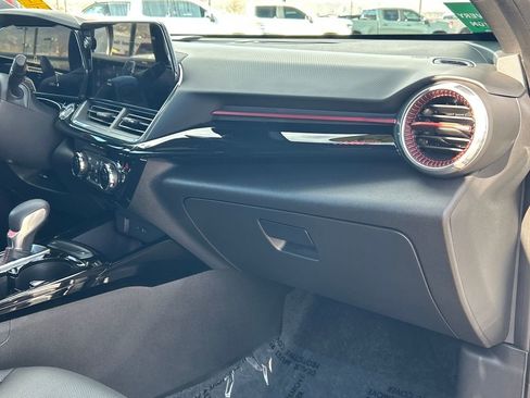 Used 2024 Chevrolet Trax RS w/ Driver Confidence Package image 10