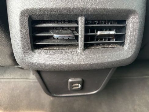 Used 2024 Chevrolet Equinox LT FWD image 9