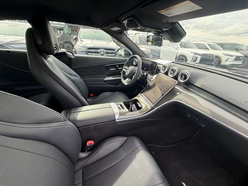 Used 2025 Mercedes-Benz CLE 300 4MATIC Cabriolet image 19