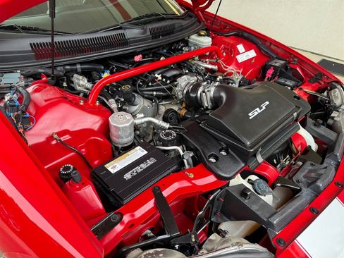 Used 2002 Chevrolet Camaro Z28 w/ SS Performance/Appearance Pkg RWD image 12
