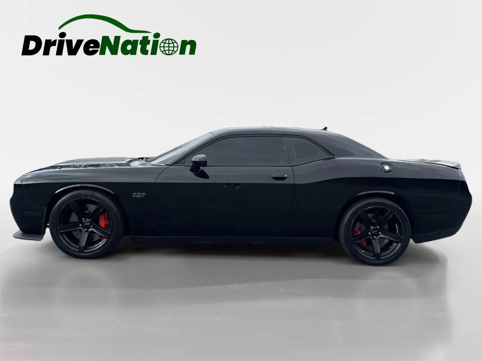 Used 2016 Dodge Challenger SRT w/ Technology Group RWD image 8