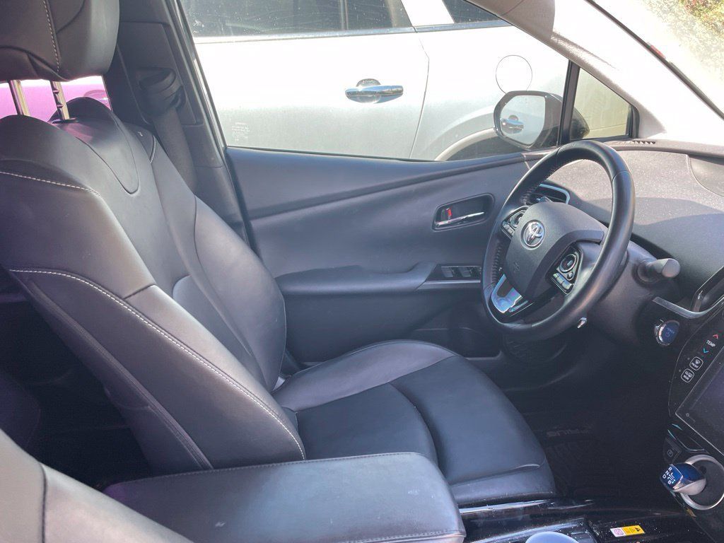 Used 2020 Toyota Prius Prime XLE FWD image 10