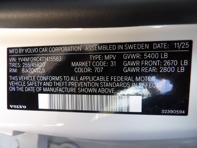 Certified 2026 Volvo XC60 B5 Plus AWD/4WD image 33