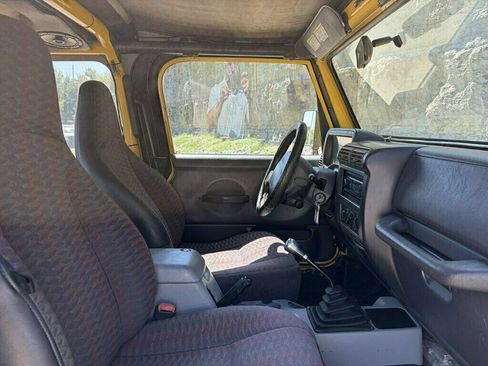 Used 2000 Jeep Wrangler Sport AWD/4WD image 32