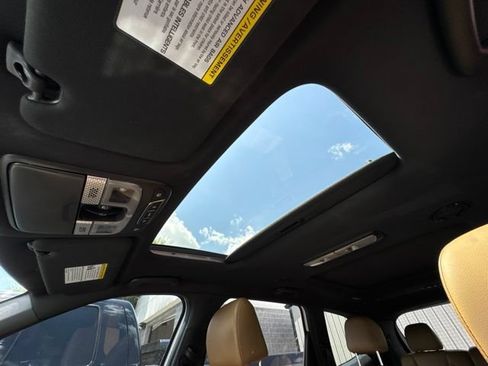 Used 2022 Kia Telluride SX FWD image 12
