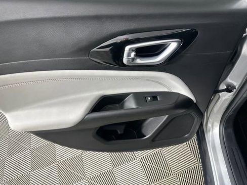 Used 2025 Jeep Compass Limited image 15