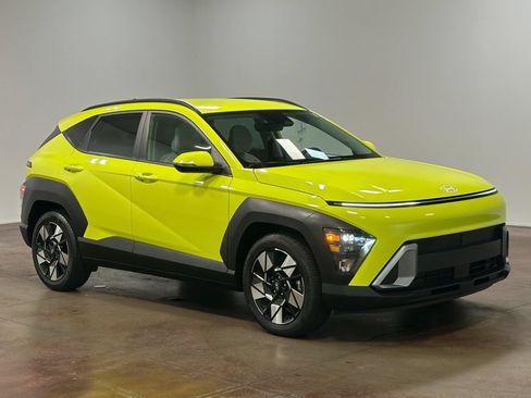 Used 2025 Hyundai Kona SEL FWD image 7