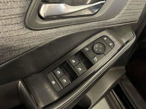 Used 2023 Nissan Rogue SV image 18