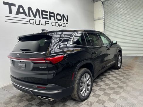 Used 2025 Buick Enclave Preferred FWD image 7