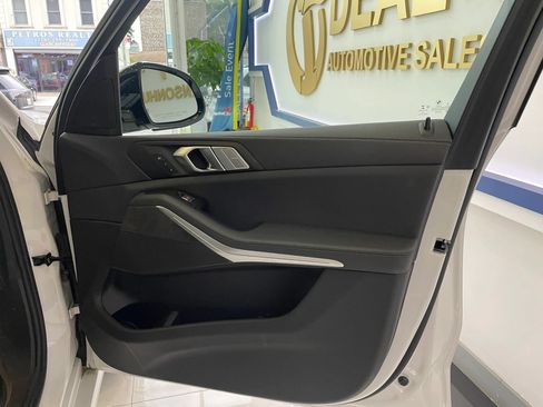 Used 2022 BMW X7 xDrive40i w/ Premium Package AWD/4WD image 28