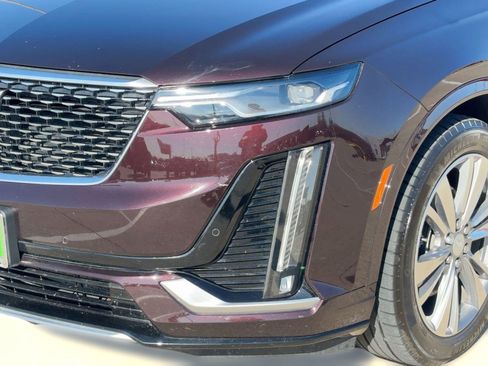 Used 2021 Cadillac XT6 Premium Luxury image 11