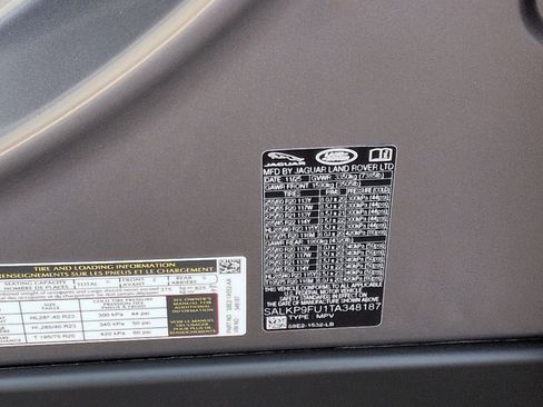 New 2026 Land Rover Range Rover SE image 29