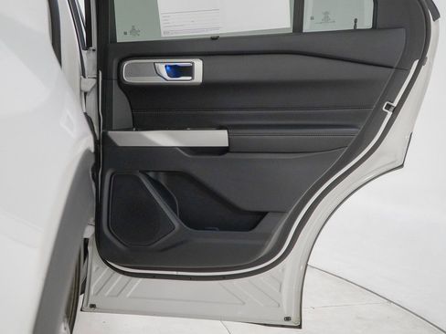 Used 2022 Ford Explorer Limited w/ Equipment Group 301A image 46