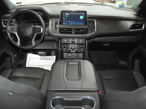 Used 2023 Chevrolet Tahoe Z71 w/ Luxury Package AWD/4WD image 31