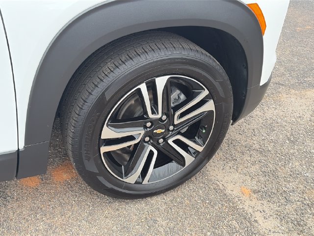 Used 2025 Chevrolet TrailBlazer LT w/ Convenience Package FWD image 13