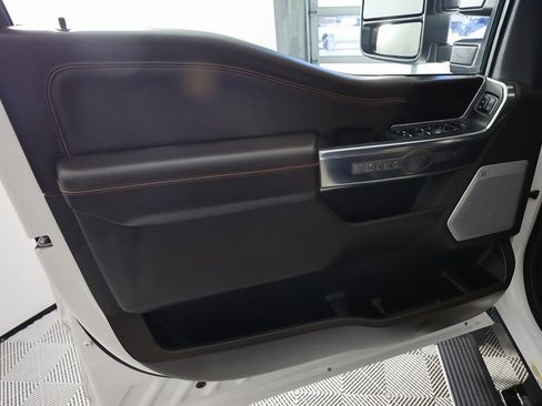 Used 2025 Ford F450 King Ranch w/ FX4 Off-Road Package image 16