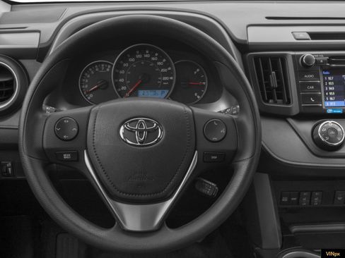Used 2017 Toyota RAV4 LE image 7