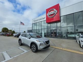 Used 2023 Nissan Rogue SV video 1